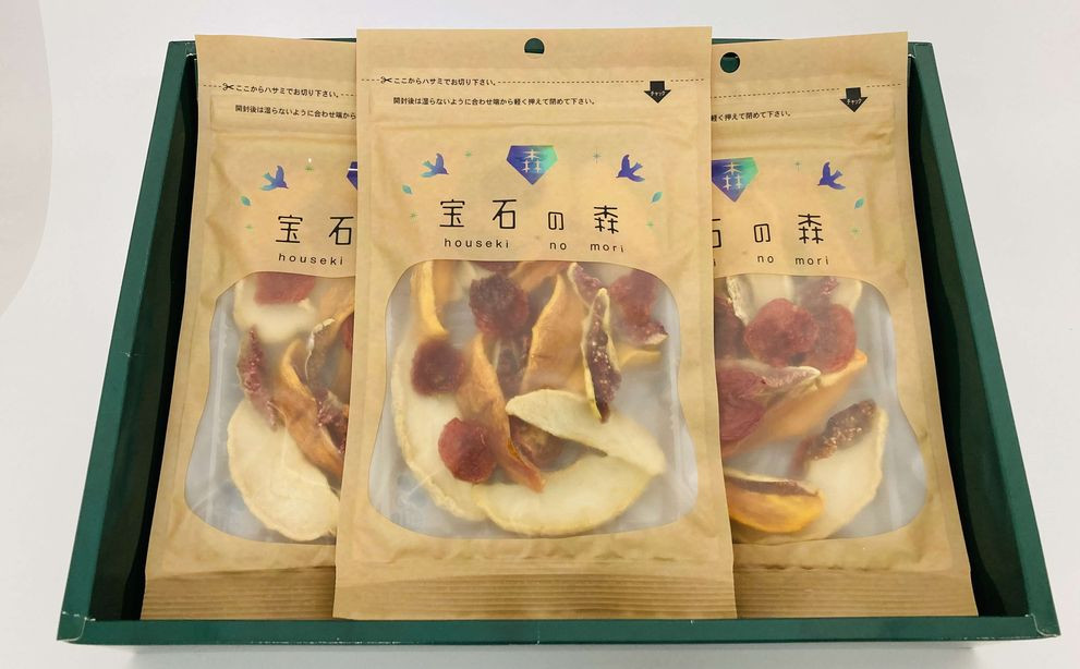 
            浜田市特産セミドライミックス”宝石の森”（55g×3袋） ドライフルーツ セミドライ ミックス 柿 いちじく 梨 トマト 3袋 セット 小分け 個包装 【032_2078】
          