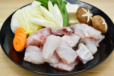 【冷凍】簡単鍋用 天然クエ（600g/2人～3人前）くえ 海鮮鍋 魚介 高級魚 切り身 クエしゃぶ しゃぶしゃぶ クエ鍋 天然 海鮮 魚 下処理済み 真空 グルメ 冷凍 配送 故郷納税 高知県 土佐清