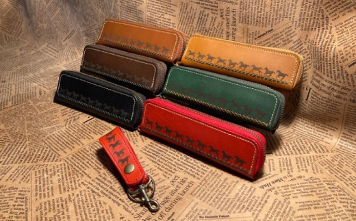 馬九いくキーリング(レッド)＆馬九いくラウンドファスナーペンケース(ブラック)　栗東市 / 株式会社ブルズエフ [BIAU113]