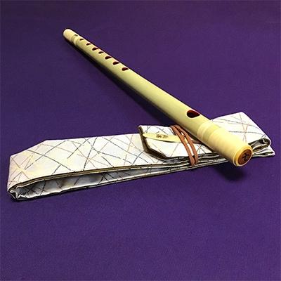 ふるさと納税 甘楽町 篠笛楽遂　ドレミ調七笨調子(B調)天地彫込み籐巻仕上げ、笛袋と篠製こはぜ付。 |  | 02