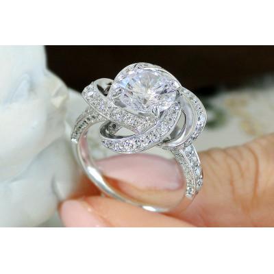 ふるさと納税 昭和町 【鑑定書付】Pt950 センター 大粒【H-SI2-Good】ダイヤモンド リング【2.4ct】7号 |  | 02