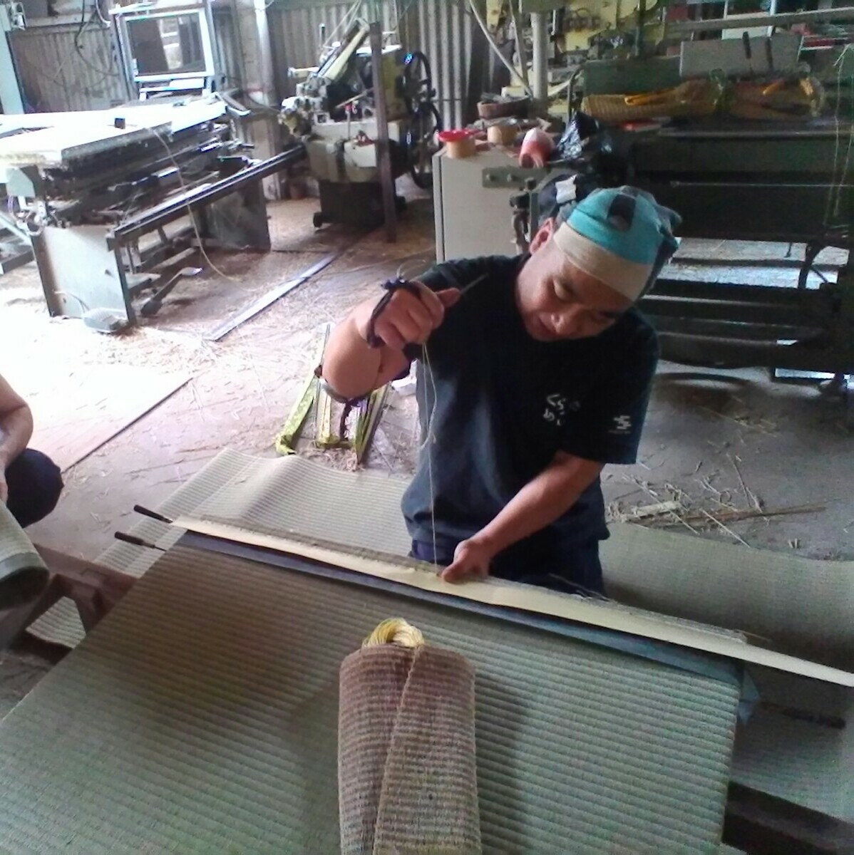 【ふるさと納税】畳工場見学とベッド畳製作体験 1名分 宮崎畳店 畳 工場 見学 ベッド畳 製作体験 体験コース 職人技 伝統文化