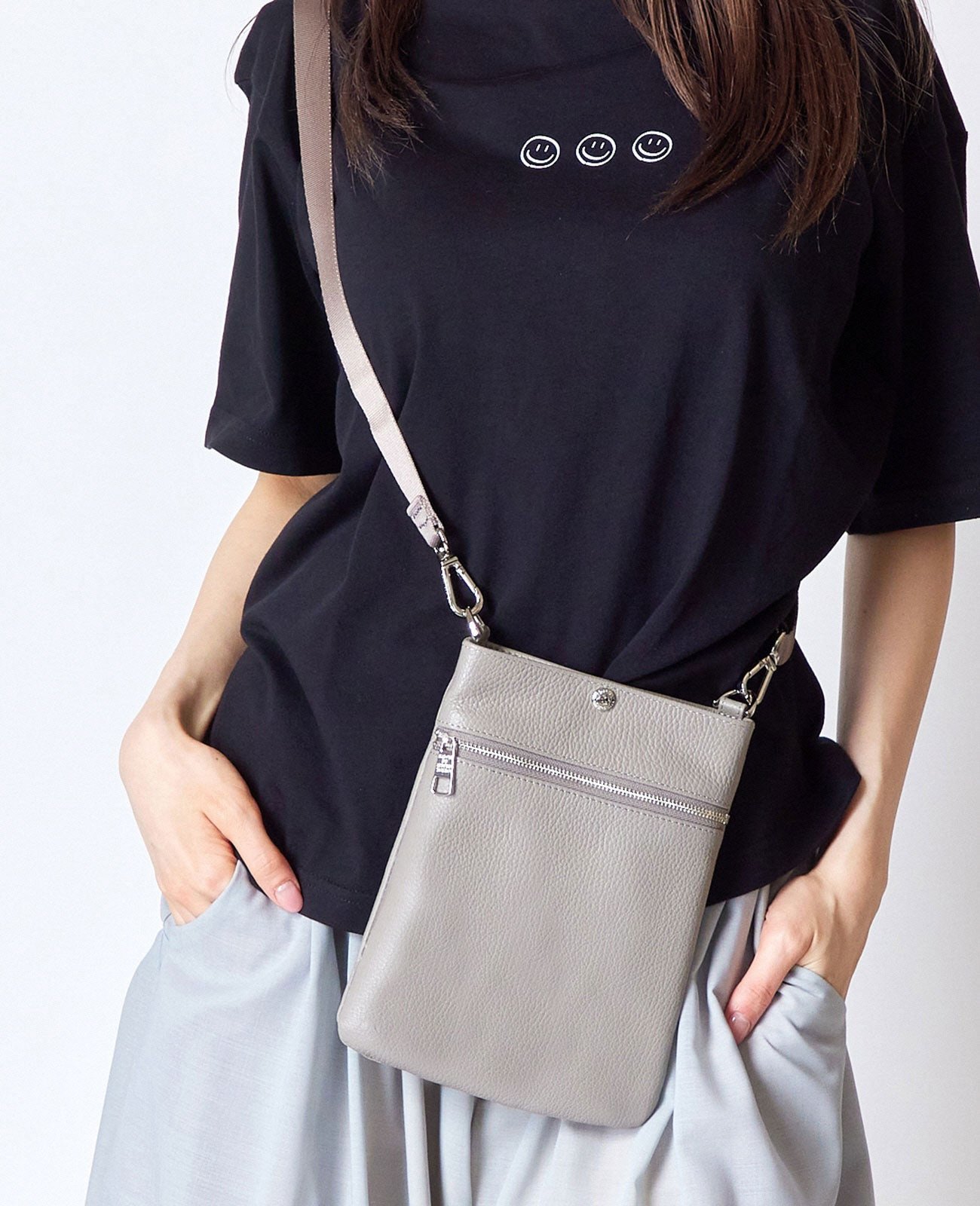 
                  048-002　サロンドアルファードのスマポッシェ２nd 1779
                