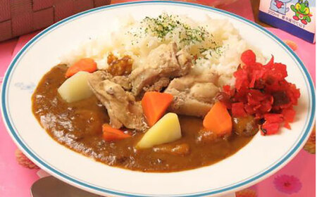 レストランLAUNA【お食事券】日本でここでしか食べれない！潜水艦せとしおカレー＆海軍カレーの平和バトル