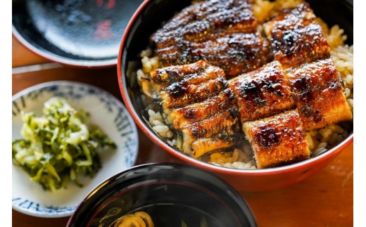 創業当時からの焼き方で楽しむことができるうなぎ丼