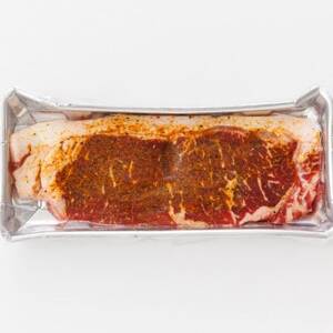 北海道産 牛肉 味付き スパイシービーフ(カレー味)一子相伝のスパイス使用 100g×7枚【配送不可地域：離島】【1624647】