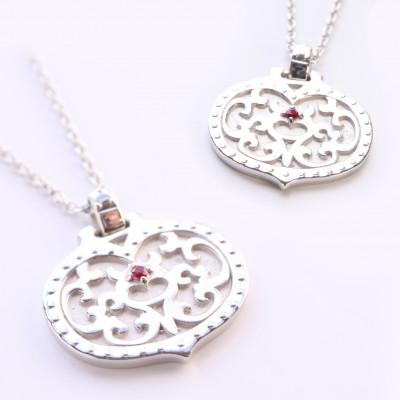 ふるさと納税 山梨県 【Do_goods】 古墳時代の造形美　『心葉形杏葉』ルビー ネックレス 659-871-R |  | 01