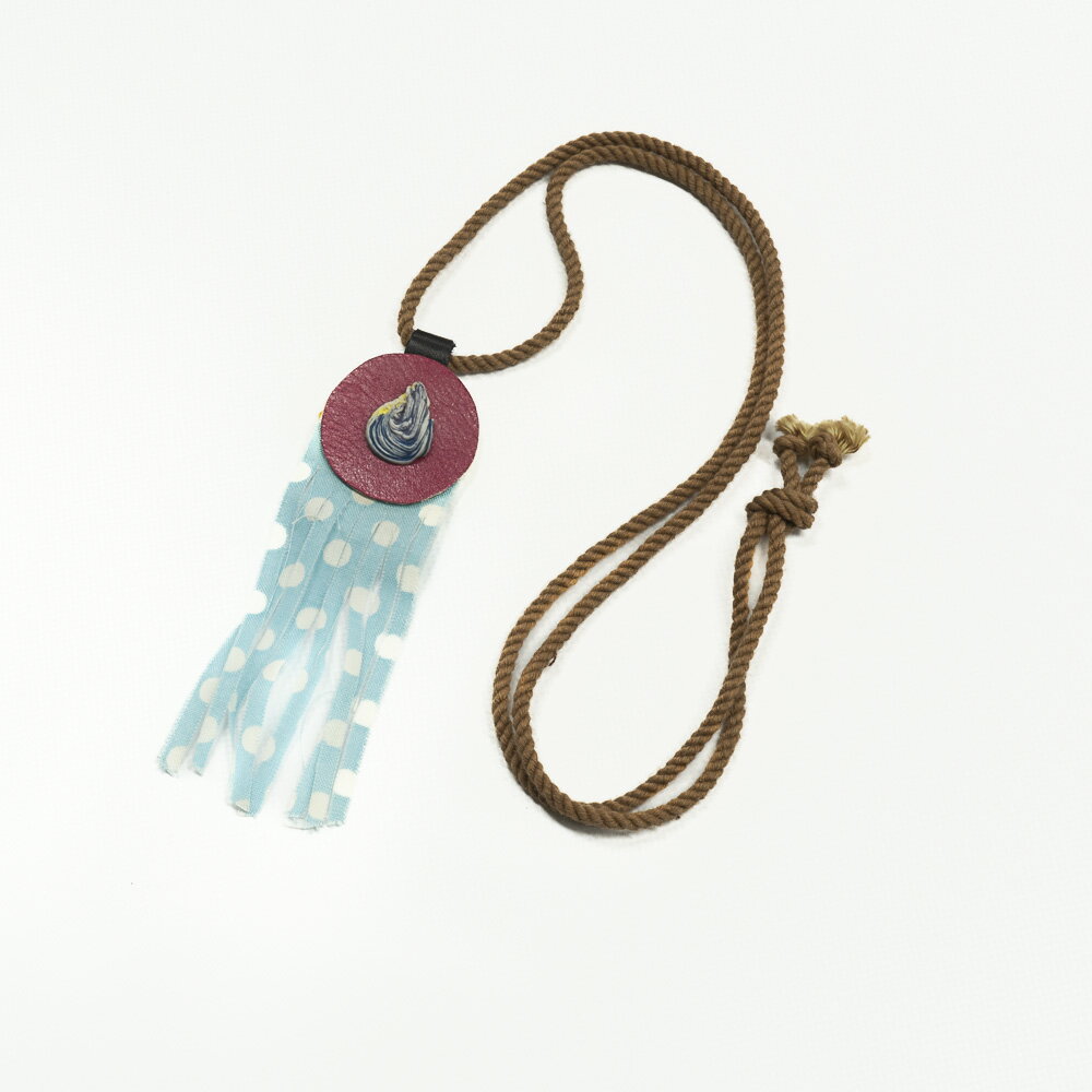 【ふるさと納税】陶器ネックレス「陶片抱擁 革 首飾り」SH-N006　 工芸品 ネックレス アクセサリー 半磁器