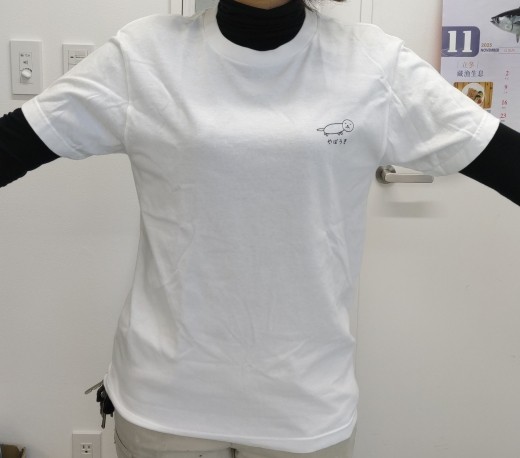 やばうそTシャツ　表