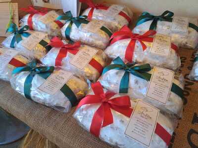 パン･アトリエ クレッセントのクリスマス菓子「シュトレン」 | 茨城県 龍ケ崎市 パン 菓子 スイーツ 焼き菓子 ドイツ 伝統菓子 おやつ ケーキ シュトーレン シュトレン ドライフルーツ クリスマス