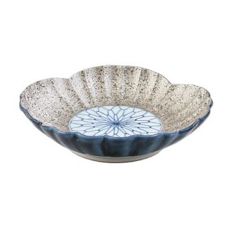 有田焼 銀彩菊花 手描き 網目文 盛皿 【山忠】食器 器 うつわ 皿 銀 シルバー 菊 16cm ed035_イメージ2
