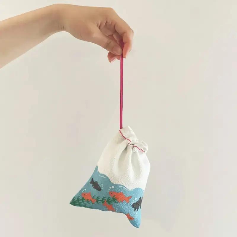 丹後ちりめん 祭巾着（きんぎょ） サイズ：約17cm×13cm