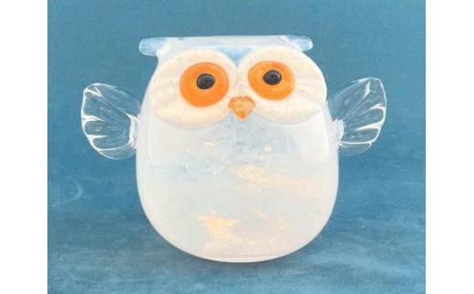 賀寿フクロウ 白 硝子置物 高さ85mm 奥行95mm 幅120mm