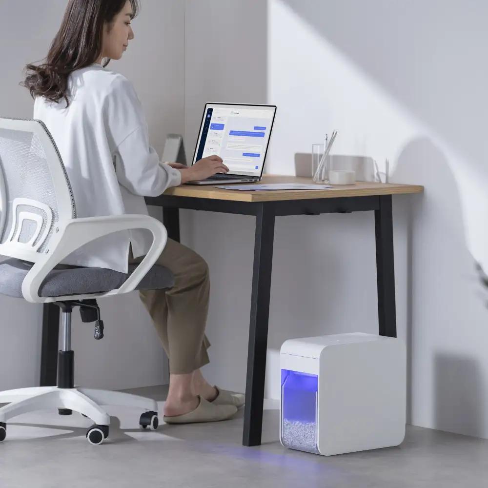 パーソナルシュレッダー シズカット P4HM-35E-W ホワイト