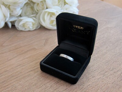 プラチナダイヤモンドリング　FRU033L