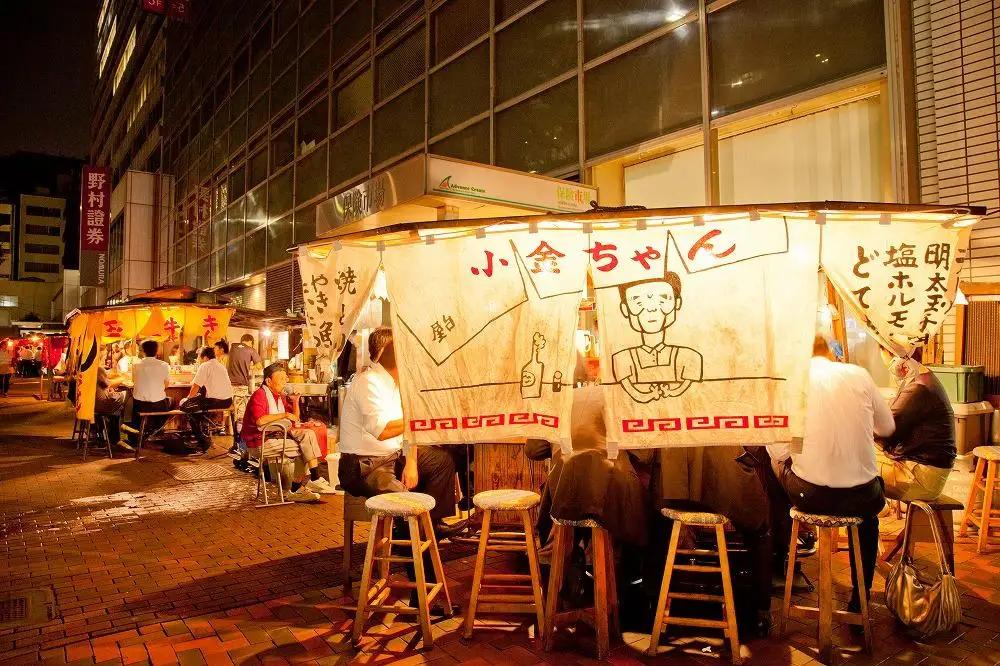博多屋台 ラーメン「小金ちゃん」 16人前（2人前×8袋）【豚骨ラーメン】| ラーメン 拉麺 博多 屋台 とんこつラーメン 豚骨 とんこつ 16食 半生麺 スープ 豚骨スープ とんこつスープ 福岡 福