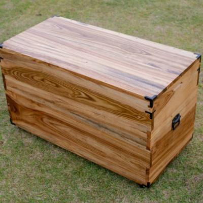 ふるさと納税 南さつま市 【家具職人が天然木で作りあげた】衣装箱(楠・桐) 市耒家具店 南さつま市