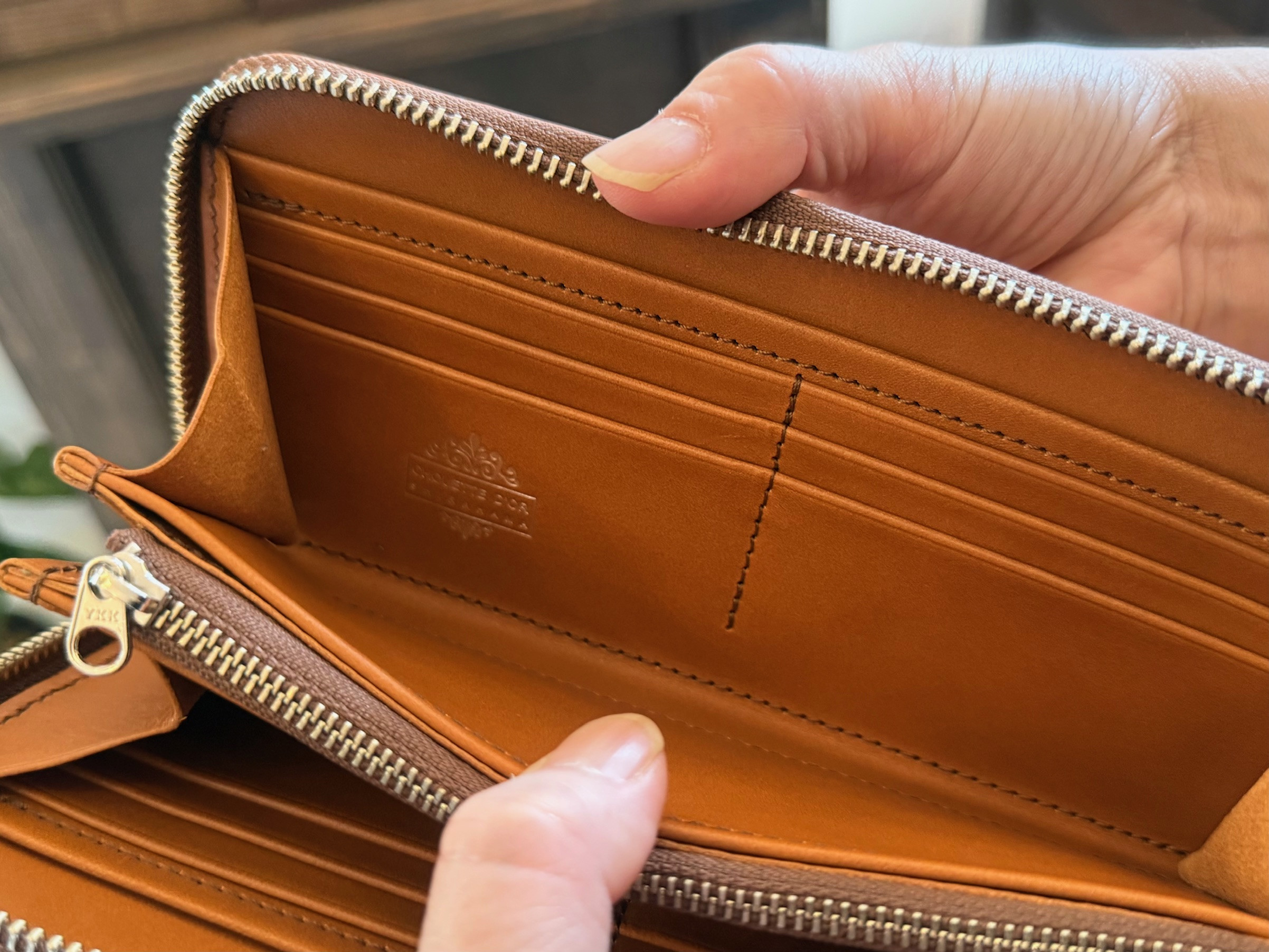 革職人が作った牛革ラウンドファスナー長財布［CML］