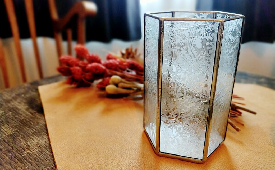 
            フラワーベースⅣ『結霜』 ｜ 硝子 花器 花瓶 鉢カバー 工芸品 雑貨 日用品 ガラス工芸 ガラス ステンドグラス インテリア 大阪府 阪南市
          