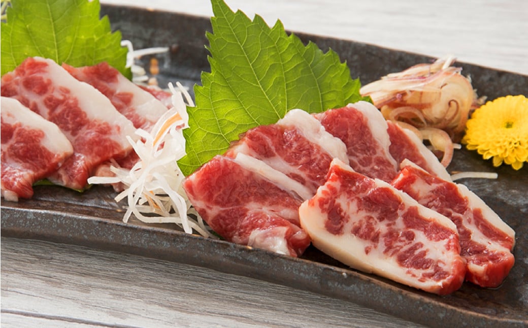 桜屋 馬刺し スライス セット 6種 約600g【特上トロ・トロ・霜降り・特選赤身・特上赤身・上赤身】 各約100g