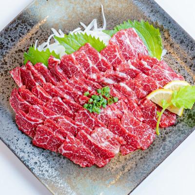 ふるさと納税 益城町 【熊本 と畜】桜屋 特選馬刺しスライス 300g(益城町)