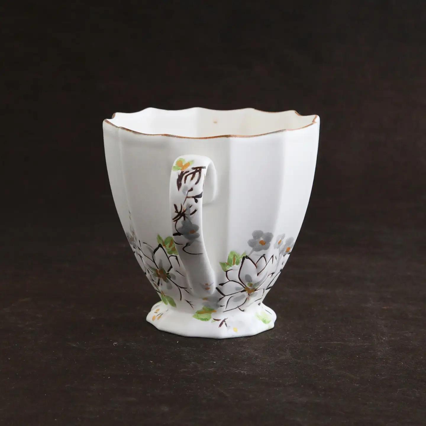 【美濃焼】koyomiお花マグカップ 12月 白いポインセチア【buzan 武山窯】食器 コーヒーカップ ティーカップ [MBA024]