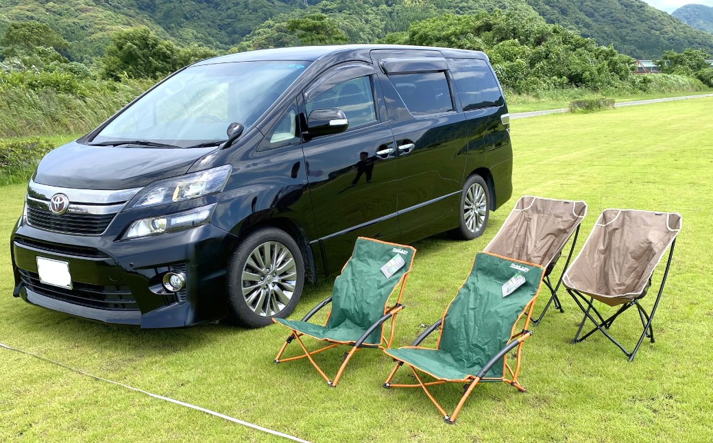 会場内に駐車して車の中から花火が楽しめる特別な駐車場です。