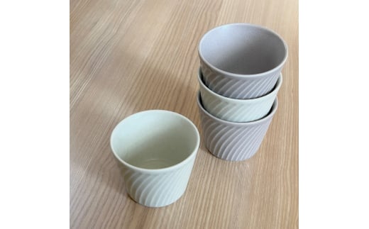【美濃焼/みずなみ焼】 タック マルチカップ 4個セット ラベンダーグレー・くすみホワイト 瑞浪市 / 山喜製陶 食器 小鉢 カップ [AZCP070]