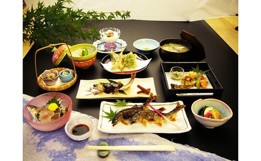 
                  [№5568-0029]揖斐川丘苑ペアお食事券(昼食)
                