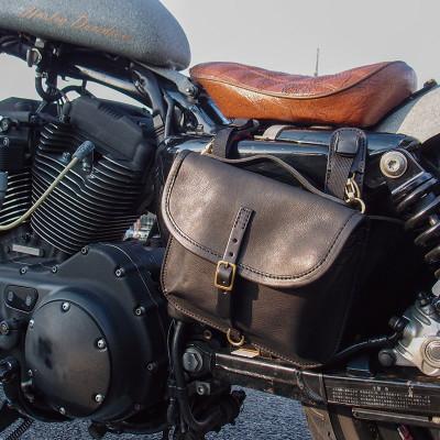 ふるさと納税 ひたちなか市 ラフテール　Gazelle ブラック　ワンタッチ着脱の二輪用鞄　栃木レザー製シュリンクレザー使用 |  | 01