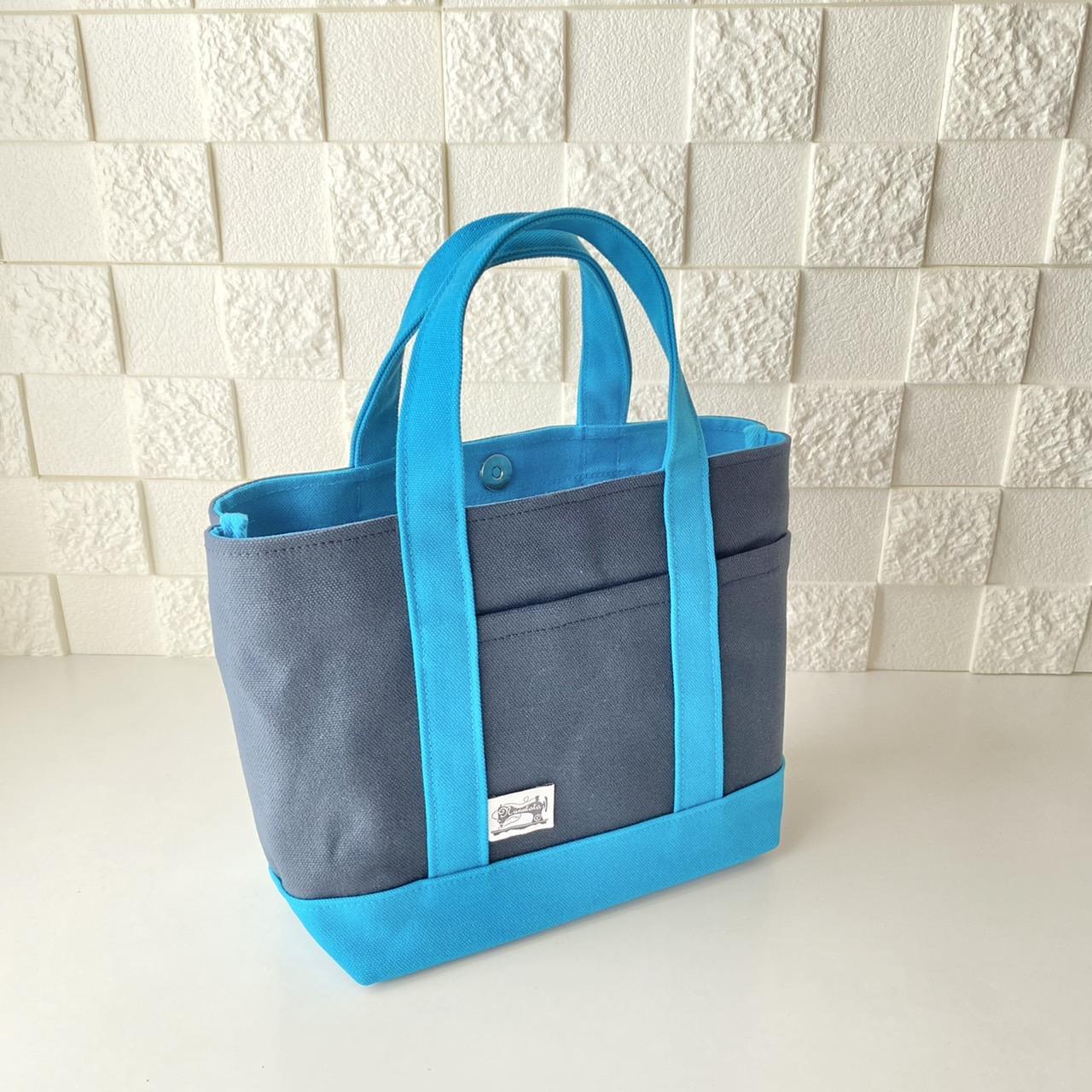 【ふるさと納税】NUNUTOTO　ネイビー × ブルー　Sサイズ | 西宮 ハンドメイド ブランド シンプルデザイン 小物入れ 人気 おすすめ ポーチ 布小物 ギフト プレゼント お取り寄せ 通販 送料無料 ふるさと納税
