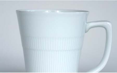 有田焼 ホワイト＆レリーフ ペアマグカップ【香蘭社】食器 器 うつわ コーヒー デイリー ギフト プレゼント レンジ 食洗器 OK 30000円 3万円 ab006