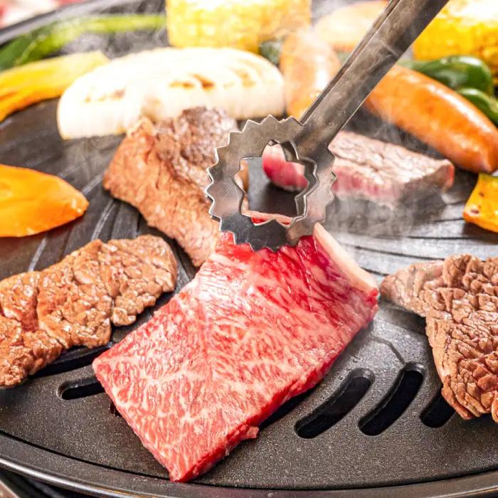【冷蔵配送】全国大会W受賞！奥出雲和牛肩ロース焼肉の定期便800g×7回 （毎月21日お届け）【牛肉 定期便 肩ロース焼肉 800g 7回 焼肉 人気 冷蔵 国産 奥出雲和牛 黒毛和牛 ブランド牛 贅沢 お祝い 贈り物 プレゼント ギフト】