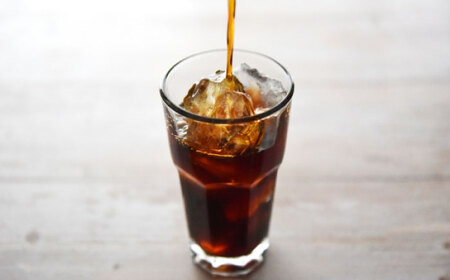 【6回定期便】 ひぐちのアイスコーヒーネルドリップ抽出無糖 1リットル6本 珈琲 ブラック パック 岐阜市/珈琲工房ひぐち[ANDP012]