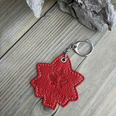ふるさと納税 東広島市 広島ジビエ東広島産天然鹿革　もみじの葉　本革キーホルダー・キーリング【03レッド】 |  | 01