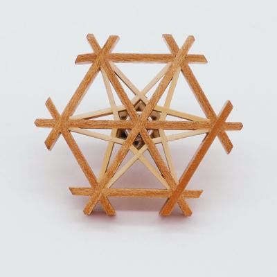 ふるさと納税 能代市 秋田杉と山桜の 職人手づくり 組子ブローチ 「Rindou」[No.5335-0309]