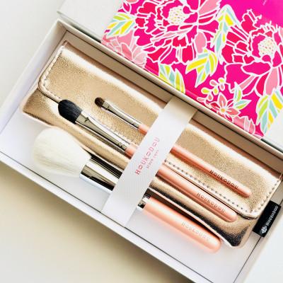 ふるさと納税 熊野町 熊野化粧筆　萌限定3本セット&ケース　熊野筆ほうこどう |  | 02