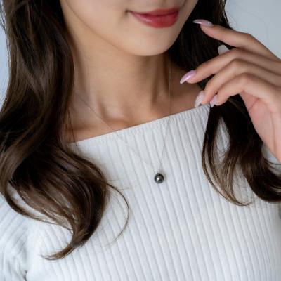 ふるさと納税 神戸市 黒蝶真珠 タヒチパール ダイヤモンド K10 ホワイトゴールド ペンダントネックレス チェーン付き |  | 03