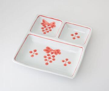 【波佐見焼】手描きの仕切り付きのお皿 藍花 赤 【西海陶器】1 208０１