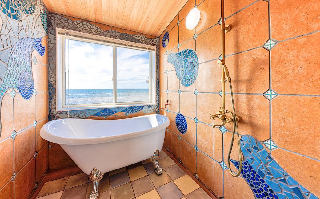 浴室からも日本海を臨めます