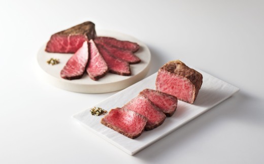 
                  雲がさね<寿>ローストビーフ2種セット（モモブロック 250ｇ＆サーロインブロック150ｇ ２個）＆八雲塩【牛肉 黒毛和牛 食べ比べ 冷凍】
                