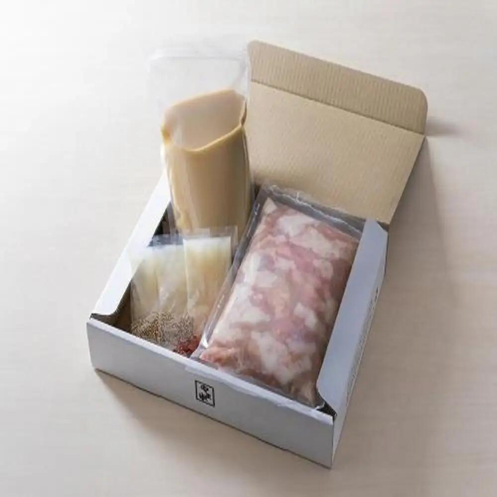【定期便全12回】【博多もつ鍋やま中】もつ鍋みそ味（3～4人前）ともつ鍋しょうゆ味（3～4人前）を交互にお届けする味比べ定期便 | 肉 お肉 にく 食品