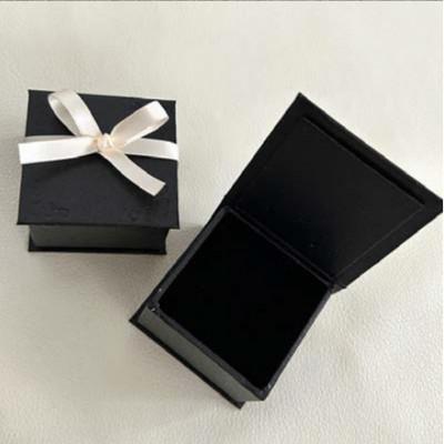 ふるさと納税 小美玉市 【霞ヶ浦パール】大粒　バロックピアス　10ミリ　K18　ケース付き |  | 02