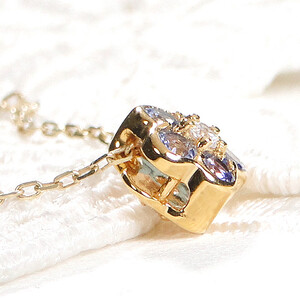 6-5 ネックレス K18YG タンザナイト ダイヤモンド 0.06ct フラワーモチーフ 勿忘草 リバーシブル ペンダント 伏せ込み 裏 ダイヤ【f171-k18yg-ta】