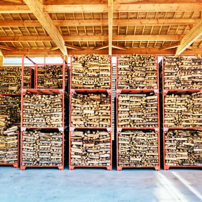 ふるさと納税 若狭町 乾燥薪　スギ、ヒノキ薪15kg　30センチ　中割り 薪ストーブやキャンプ・焚き火などのアウトドアにも |  | 02