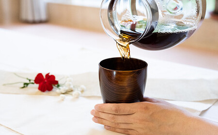 漆こっぷ -曉-壱 （ 赤松 ・ 茶 ） ＜ゆうび＞  ／ 拭き漆仕上げ 漆塗り 食器 コップ 漆器 カップ グラス タンブラー 木製 漆製品 プレゼント ギフト 贈り物 誕生日 自宅用 家庭用 普段
