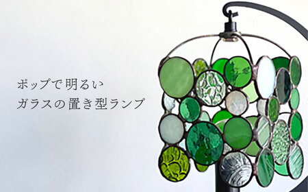 Nijiiro Lamp のステンドグラスのテーブルランプ ドロップス グリーン【1425973】