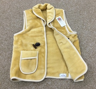 日本製 丸洗いOK 毛布【ポンチョ】フリーサイズ ベージュ MOB-305BE [3687]