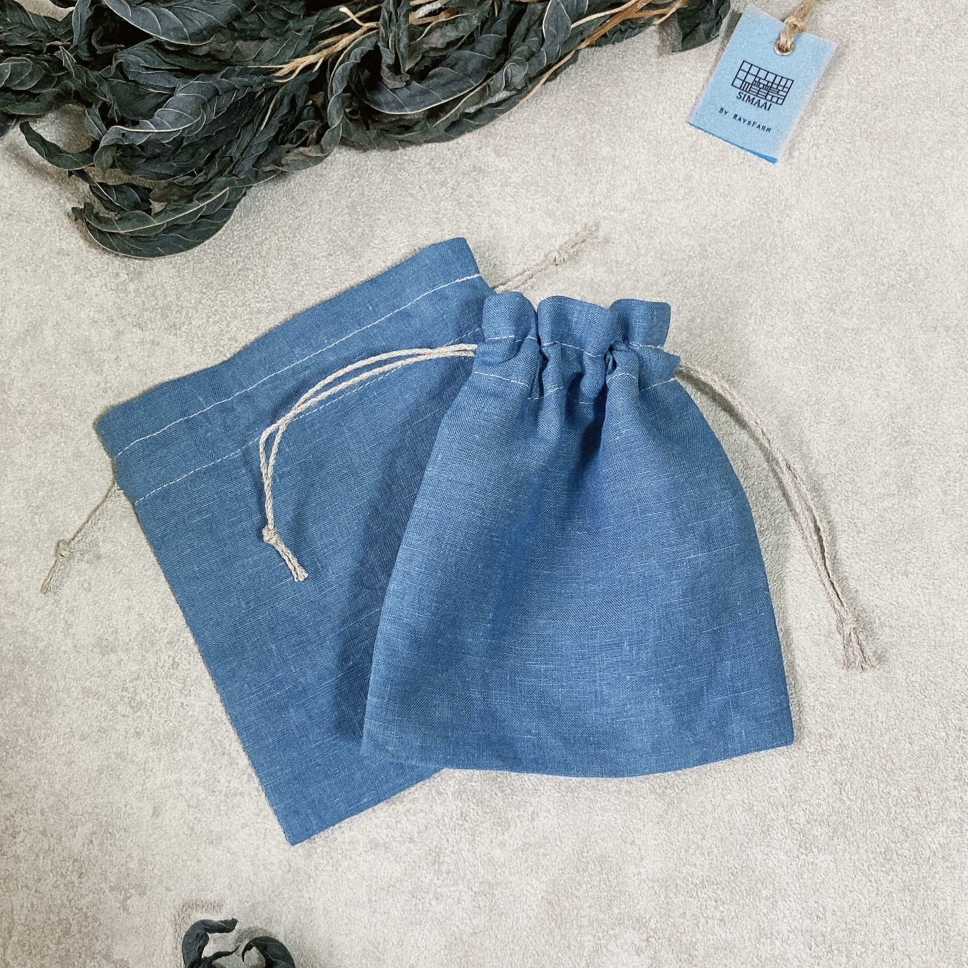 
                  巾着 ポーチ 麻 100% 小物入れ 伊勢志摩 志摩市 ブルー 青 アクセサリーポーチ コスメポーチ ギフト プレゼント 志摩ブルーのリネン巾着ポーチ
                