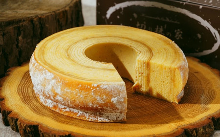 ＜山型固め焼き＞  自家製バウムクーヘン | バウムクーヘン 切り株の家 埼玉県 草加市